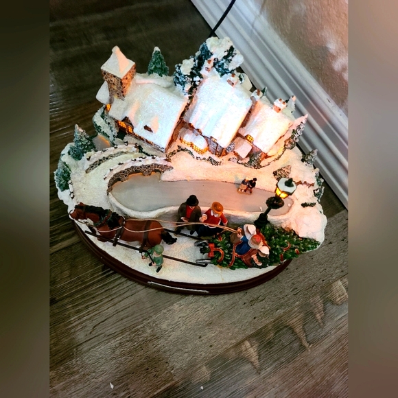 Thomas Kinkaid Bringing home the tree Bradford Collection - Picture 4 of 6